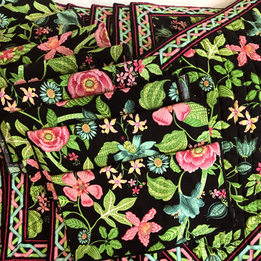 Lot of Vera Bradley, retired print Botanica, 8 placemats and 8 napkins.